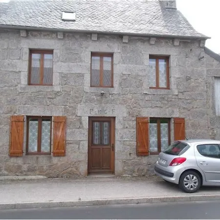 Aubrac, Maison De *